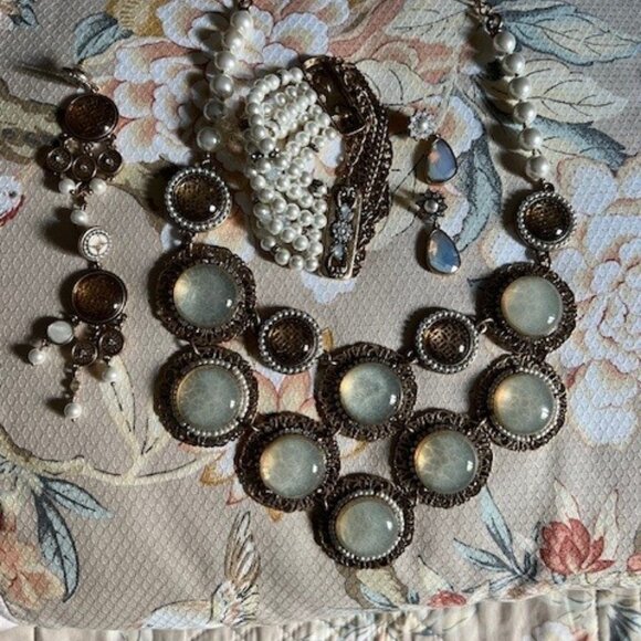 Chico's statement necklace set which includes 1bracelet, 2 pairs of earrings - Picture 1 of 13